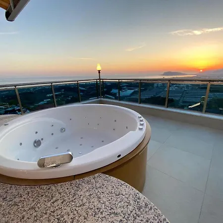 Vilă Luxus Pool Whirlpool On The Roof