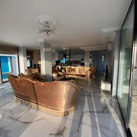Vilă Luxus Pool Whirlpool On The Roof Alanya
