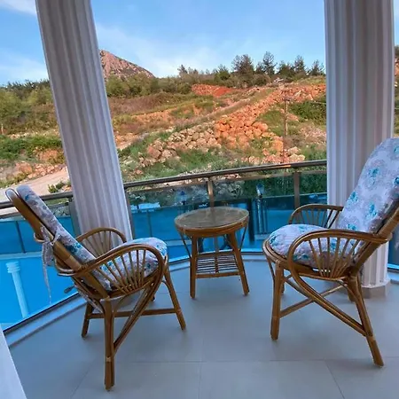 Luxus Pool Whirlpool On The Roof 빌라 알란야