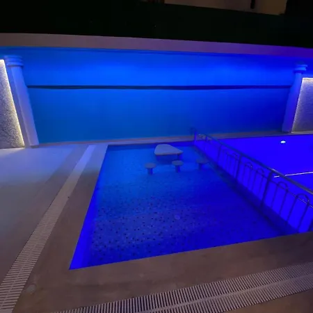 Luxus Pool Whirlpool On The Roof 알란야